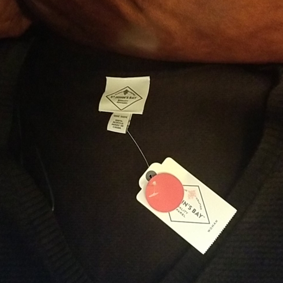 Poncho - Picture 2 of 2